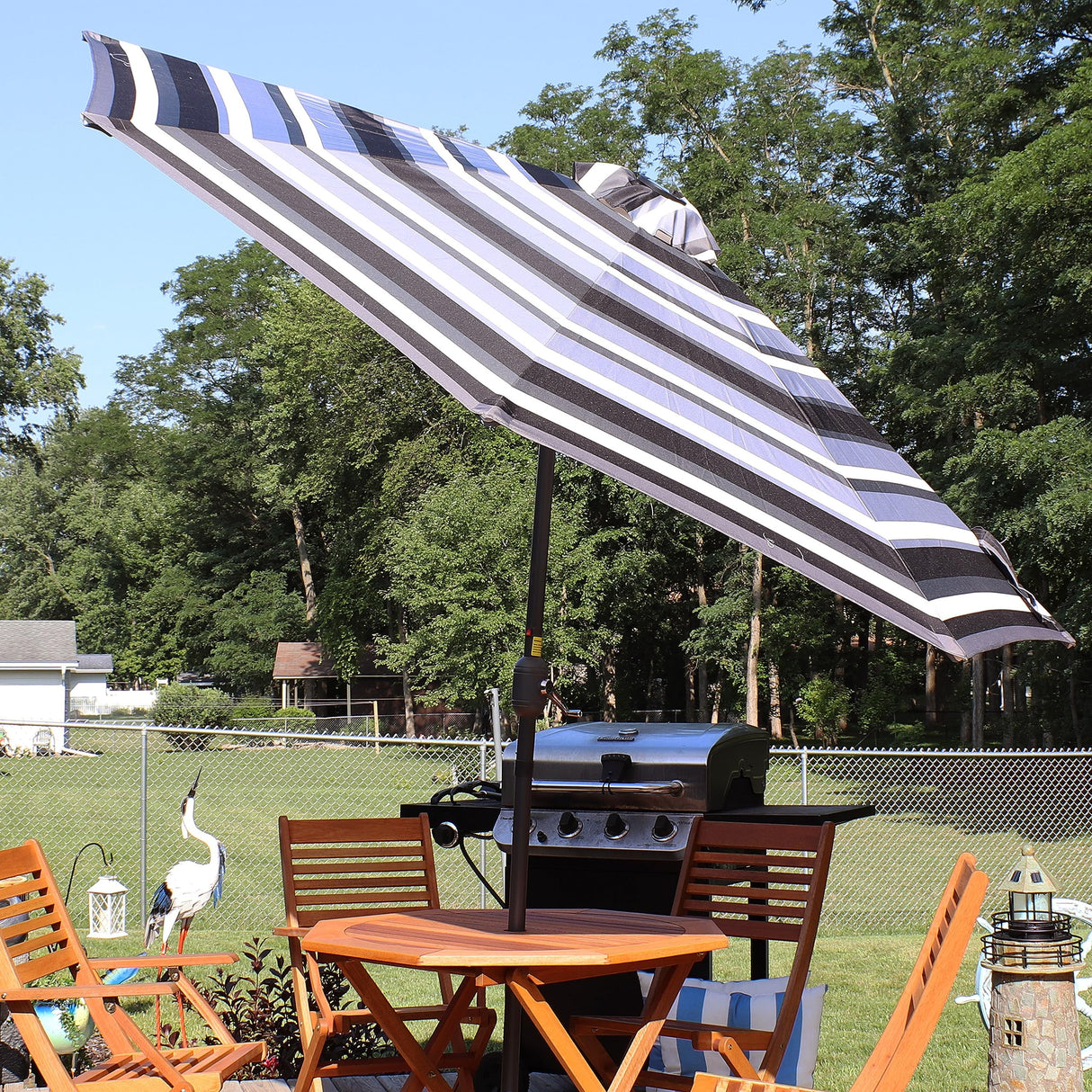 9 Foot Outdoor Patio Umbrella with Solar Lights & Tilt/Crank