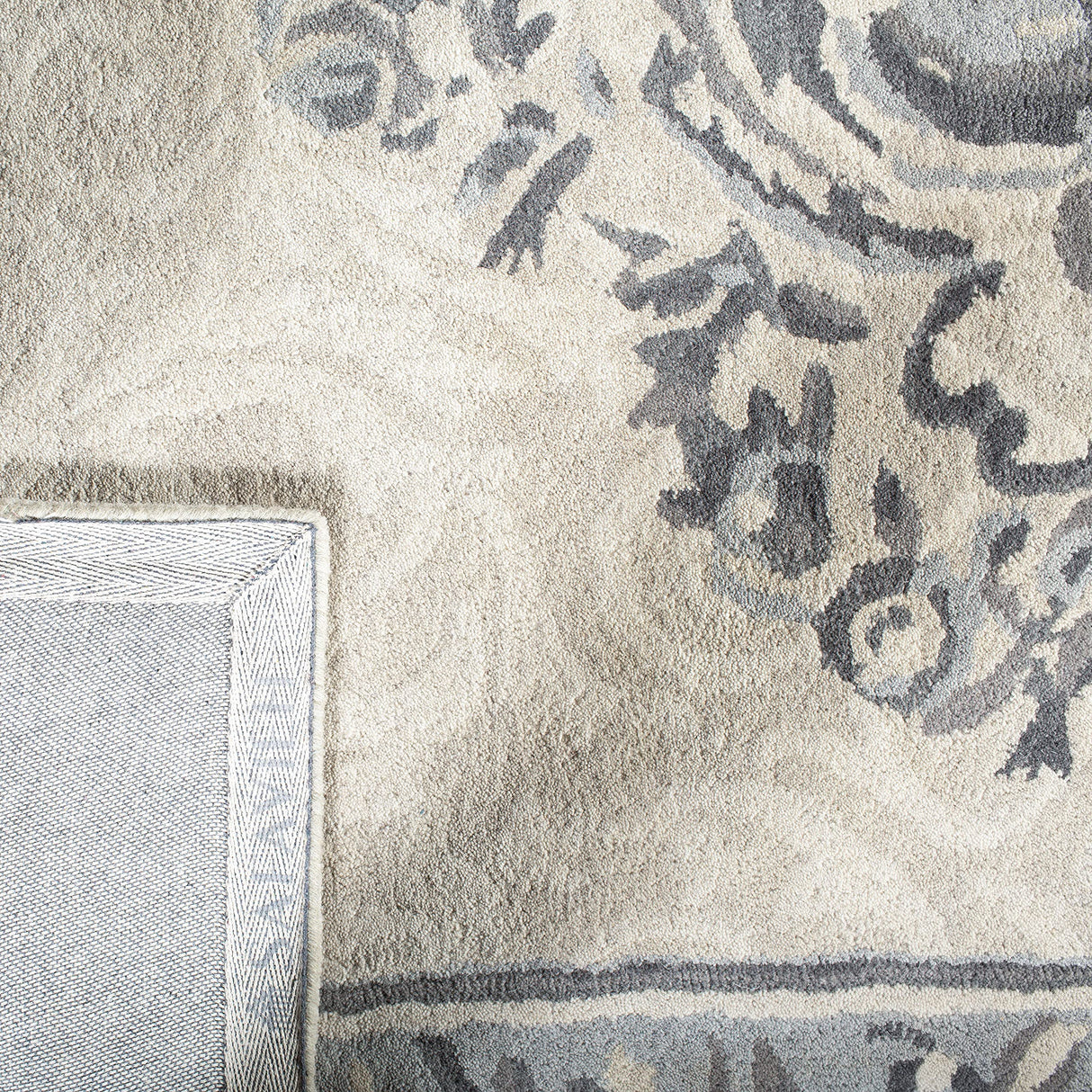 Empire Collection 2' x 3' Beige/Light Grey EM414D Handmade Traditional European