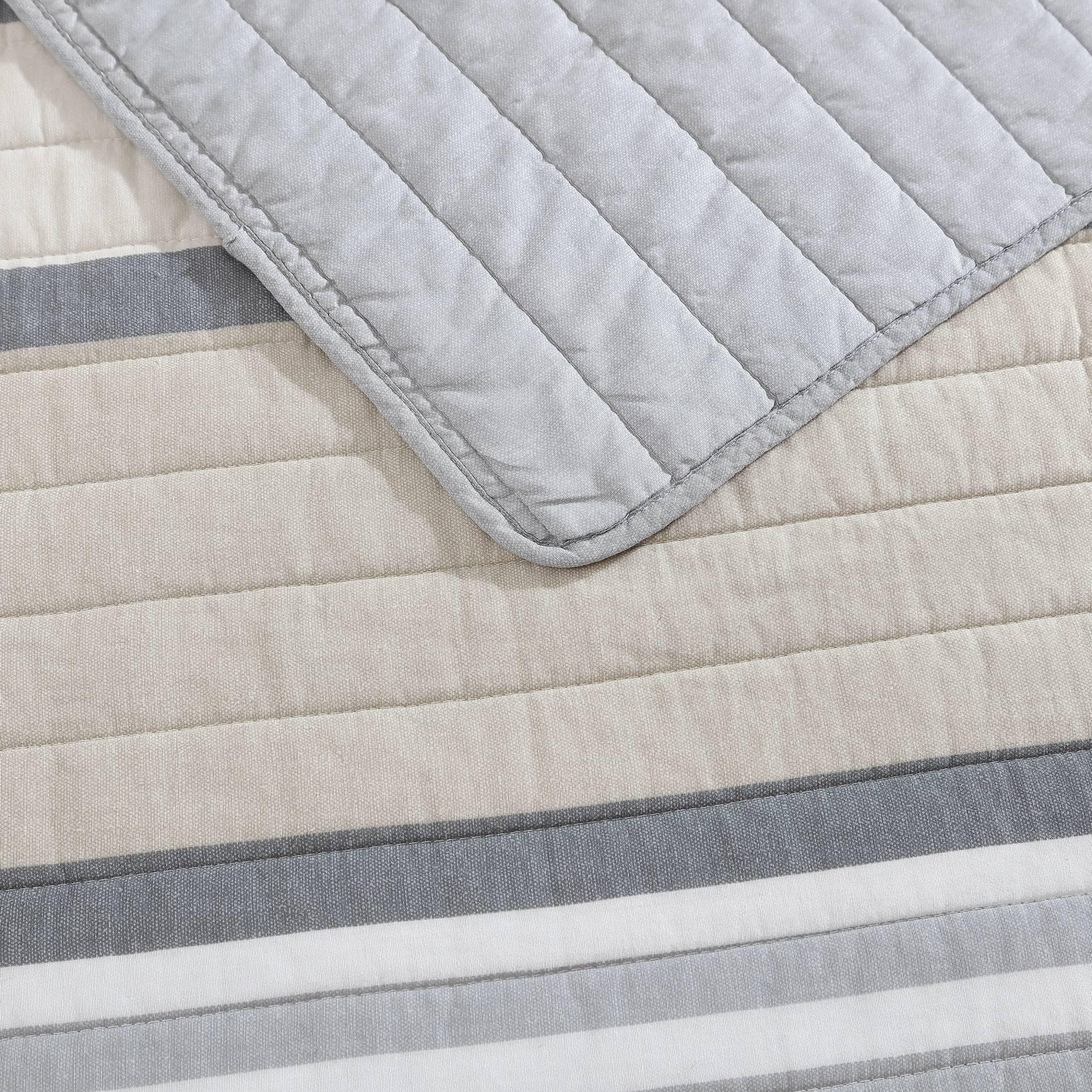 Dover Beige Queen Quilt Set - Reversible Cotton Bedding with Matching Shams
