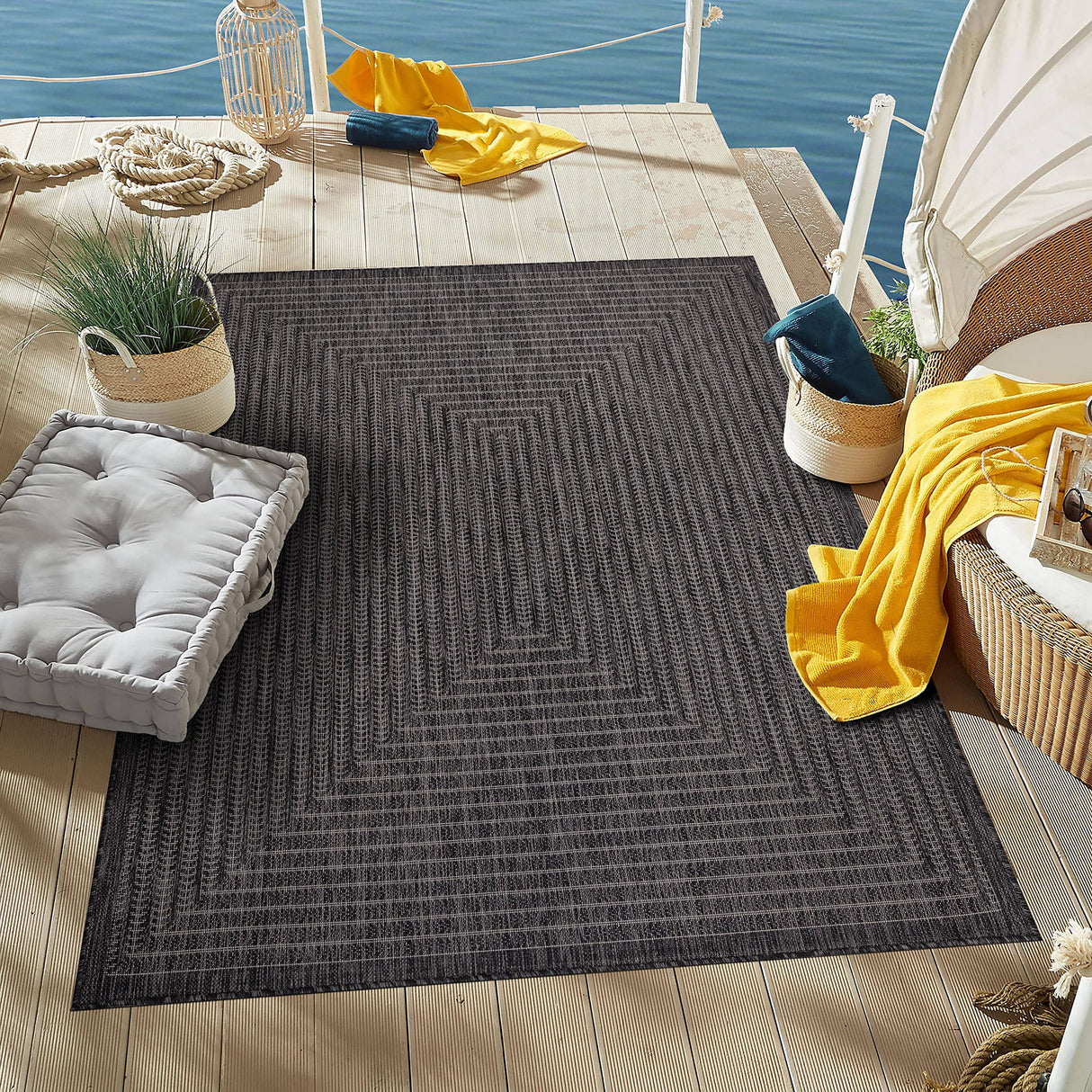 Outdoor Indoor Area Rug, Weather Resistant, Easy to Clean, Stain Resistant Floor Mat