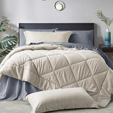 Full/Queen Reversible Bed Set with Comforter