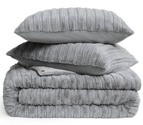 Cozy UGG Comforter Set with Matching Pillow Shams