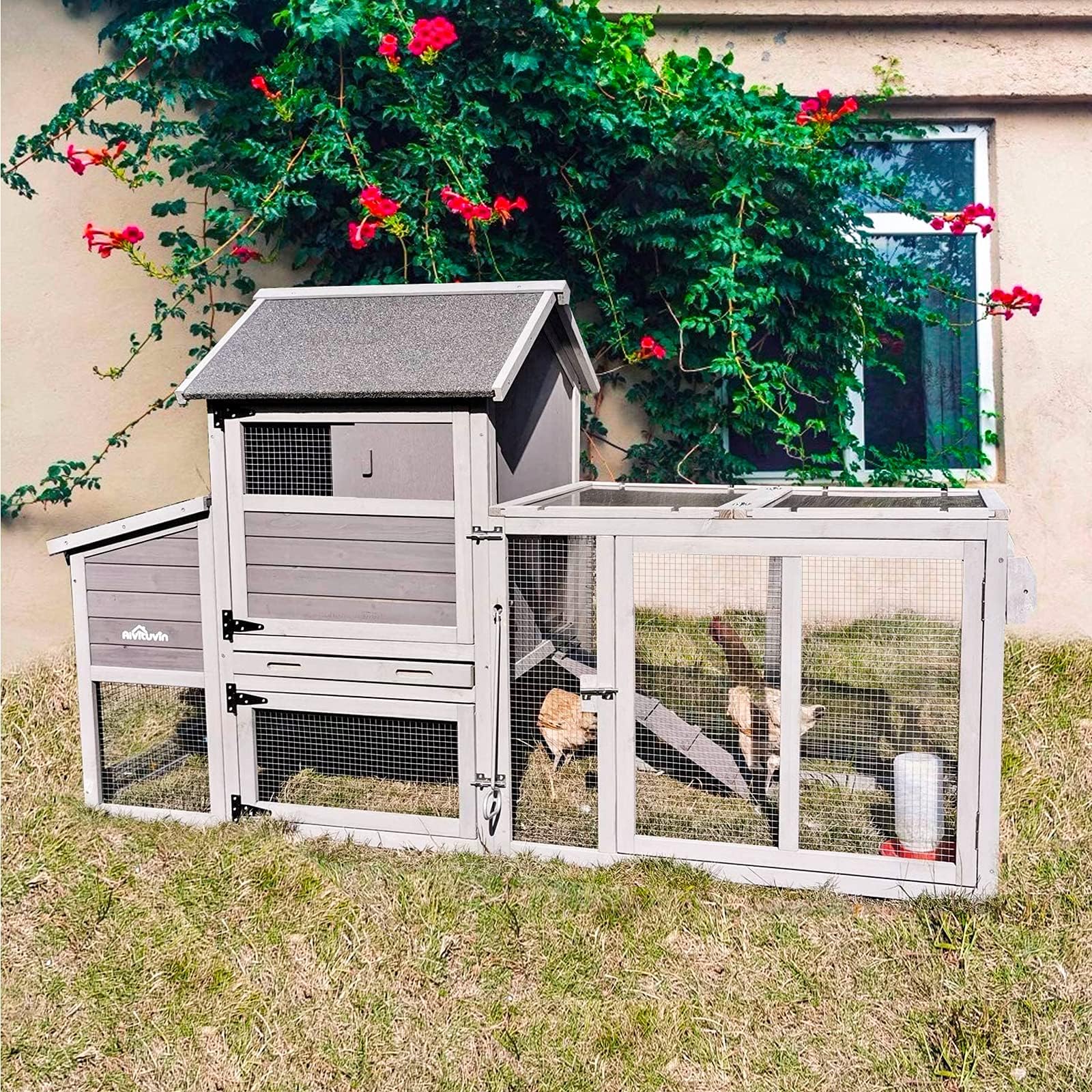 Expandable wooden chicken coop with wheels and UV cover