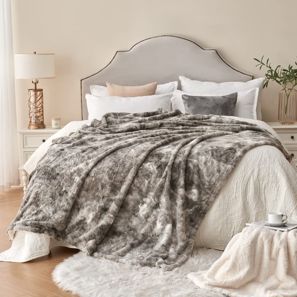 Oversized Minky Blanket, Super Soft Fluffy Luxury Throw Blanket Comfy Faux Fur Bed