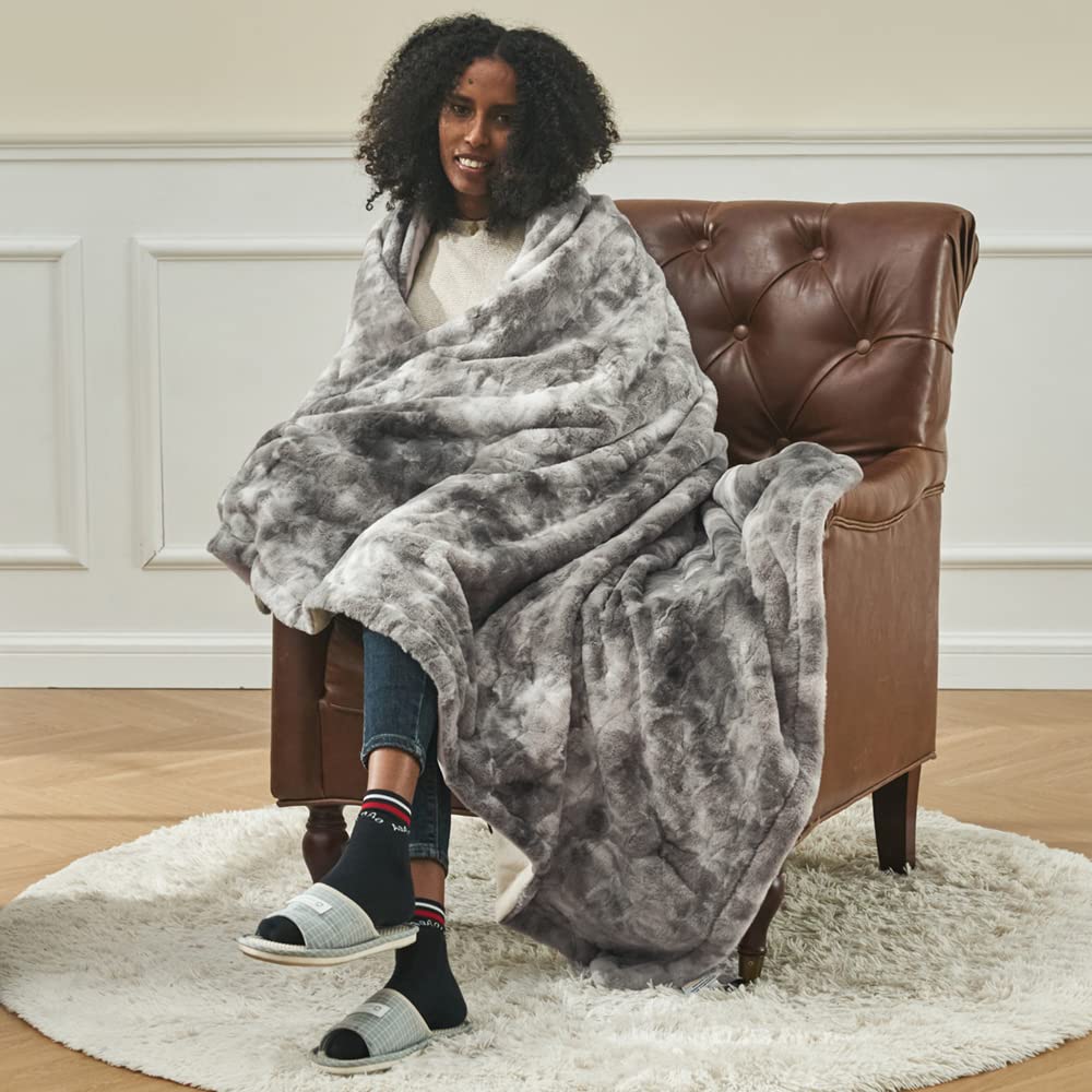 Oversized Minky Blanket, Super Soft Fluffy Luxury Throw Blanket Comfy Faux Fur Bed