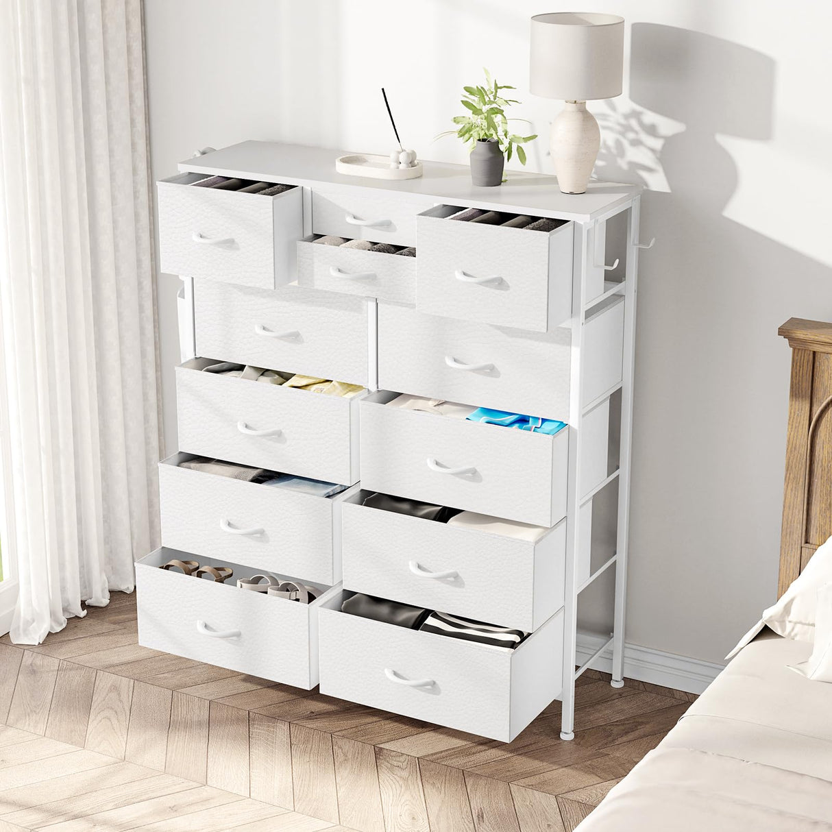 Chest of Drawers for Bedroom, PU Dresser Drawers with Side Pockets