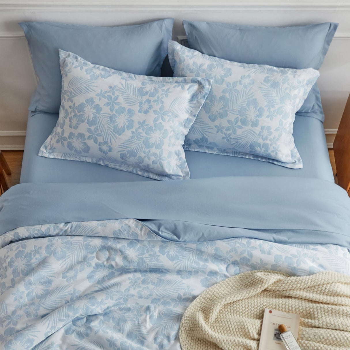 Queen Comforter Set, White Blue Floral Bedding Comforter Sets