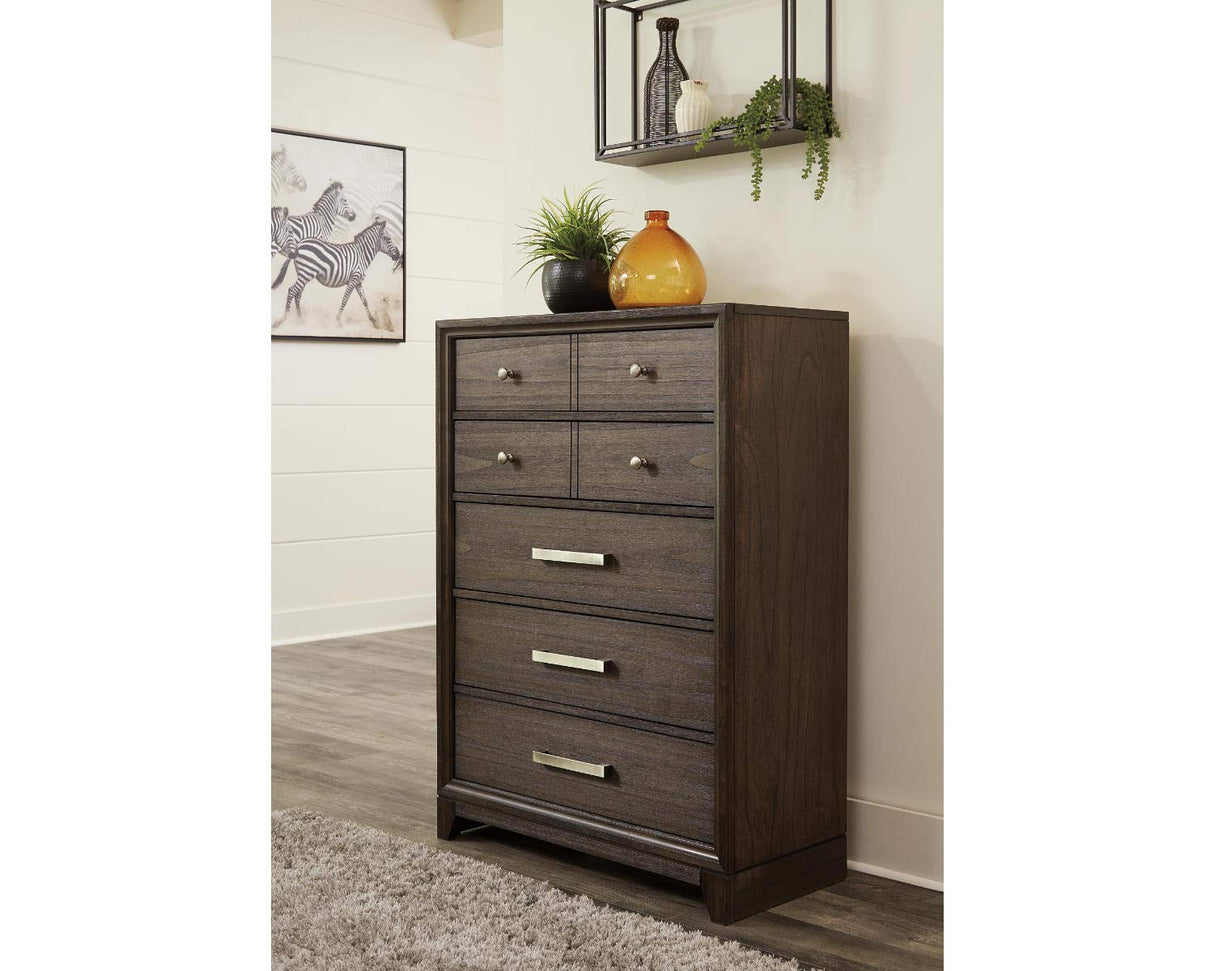 Brueban Transitional Contemporary 5 Drawer Chest with Dovetail Construction