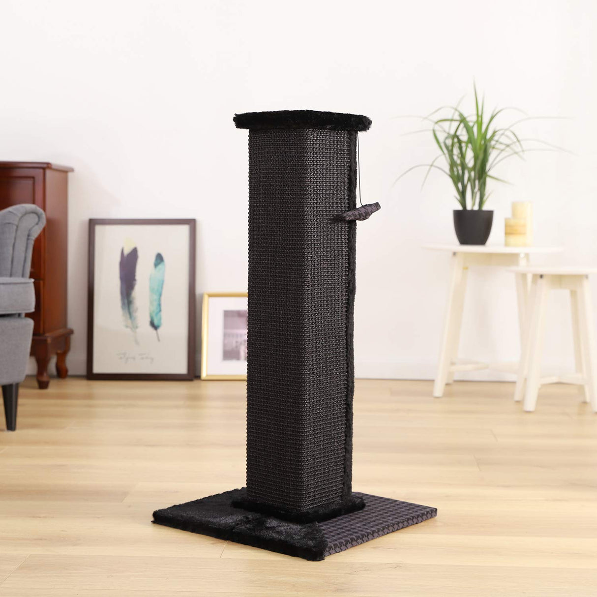 32" Cats Ultimate Scratching Post