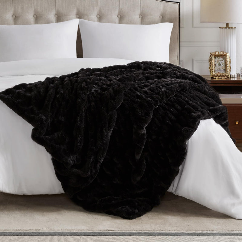 Luxury Ruched Faux Fur Throw Blanket Ultra Soft Cozy Puzzy