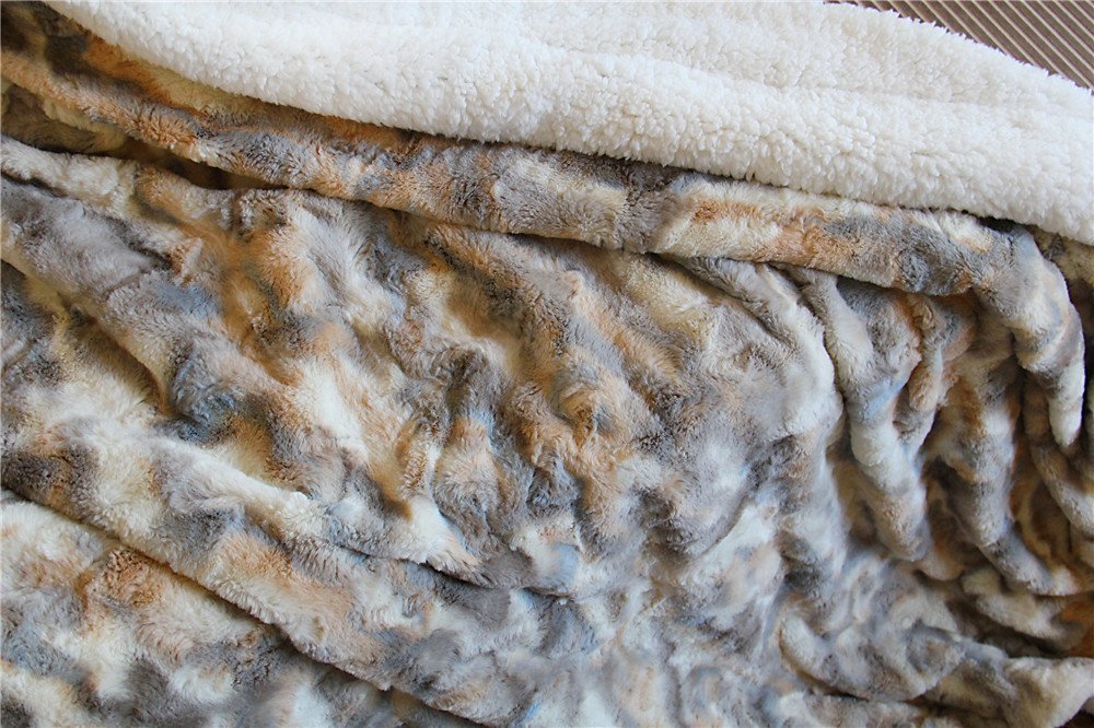 Soft Warm Tan Brown Blue Russian Lynx Faux Fur White Sherpa Bed Blanket