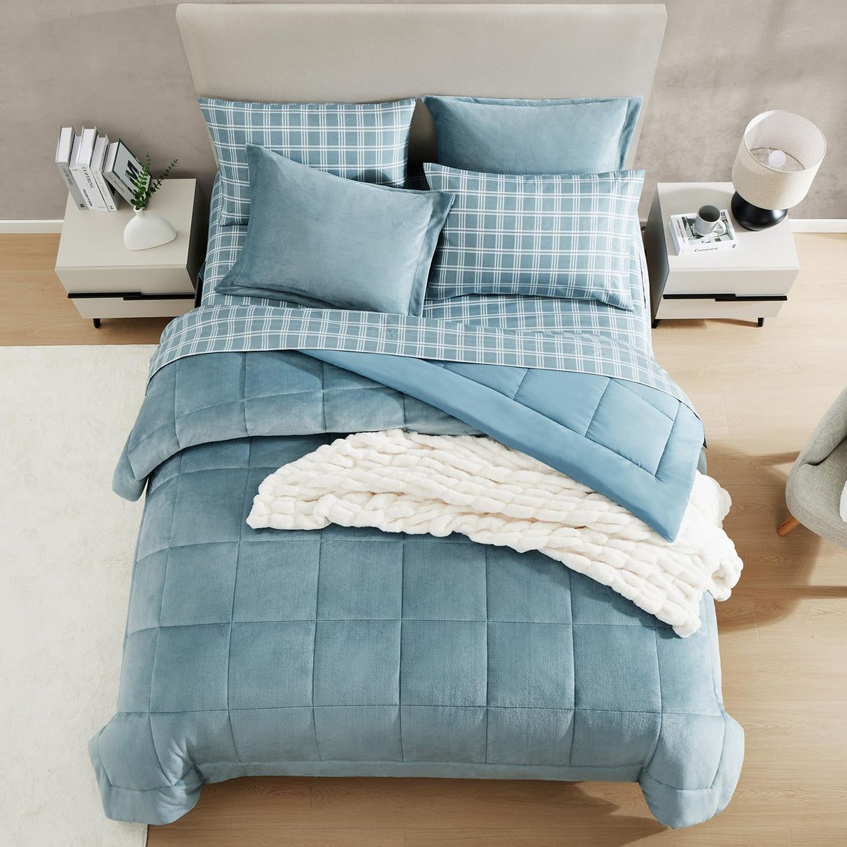 Luxury Queen Size Comforter Sets 7 Piece, Light Blue Plush Flannel Velvet Comforter Set