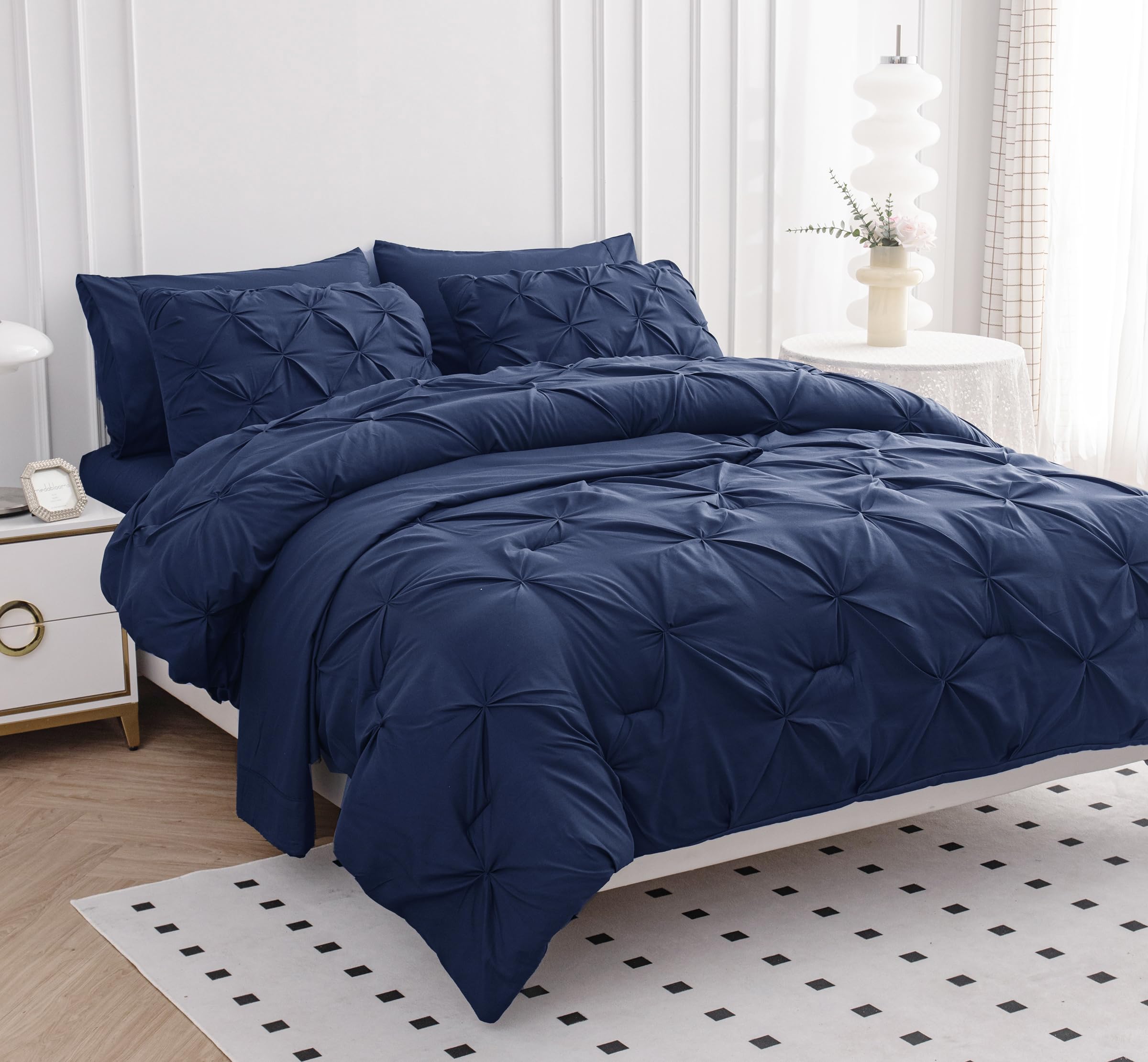 Queen Comforter Set – 7 Piece Bed in a Bag – Pinch Pleated Queen Size Bedding Set