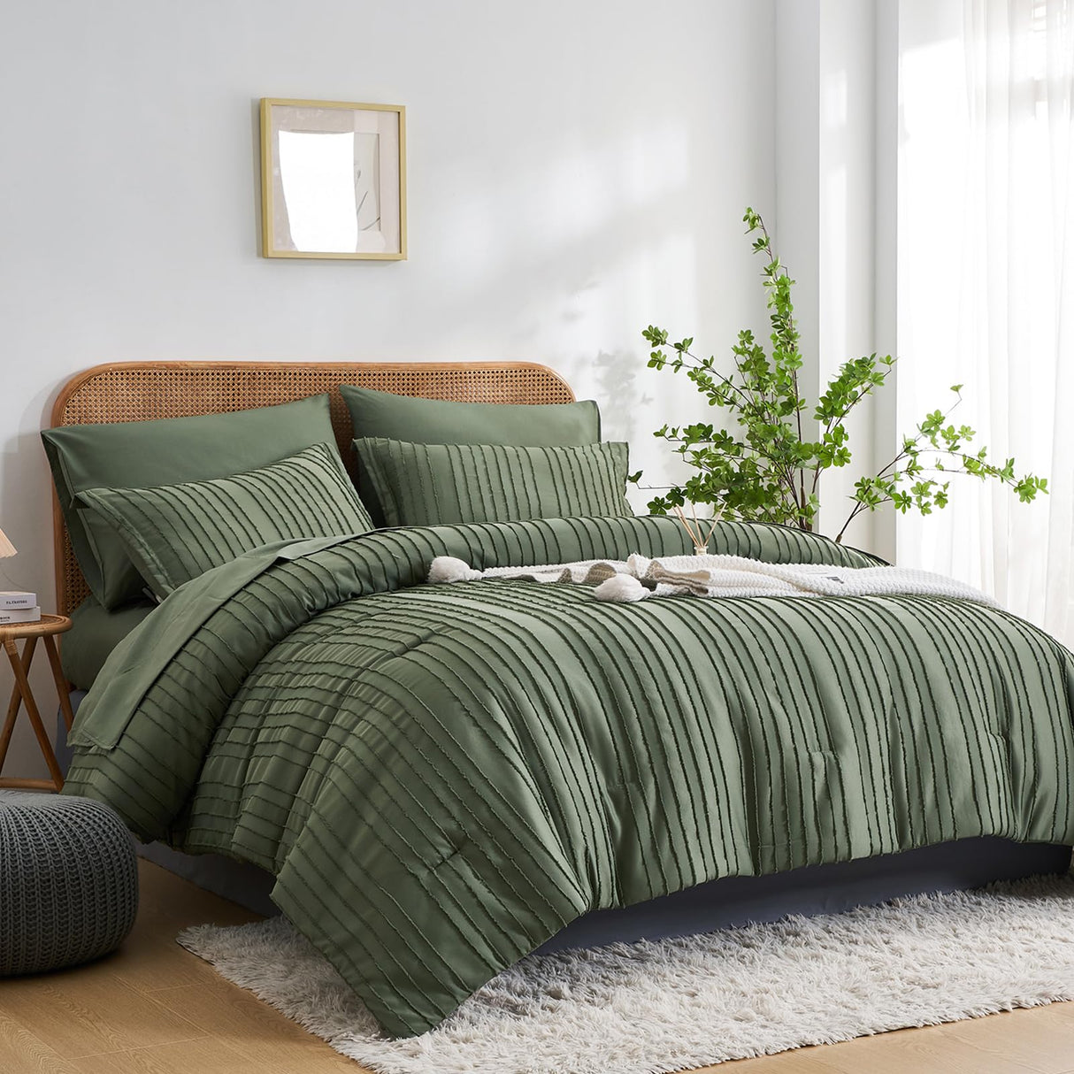 King Size Comforter Set,7 Pieces Bed in a Bag Green Tufted Comforters King Size