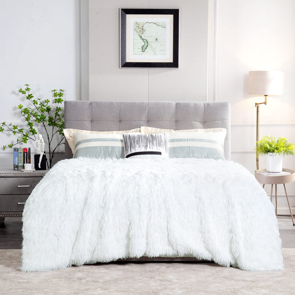 Extra Large Decorative Fluffy Faux Fur Blanket Queen Size Soft Luxury Lightweight Furry Blanket