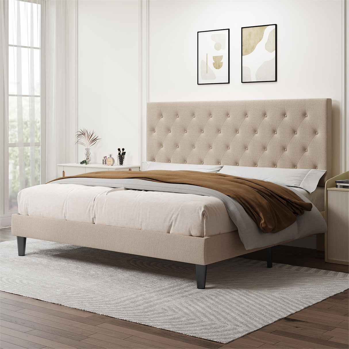 Queen Bed Frame with Adjustable Headboard/Diamond Stitched