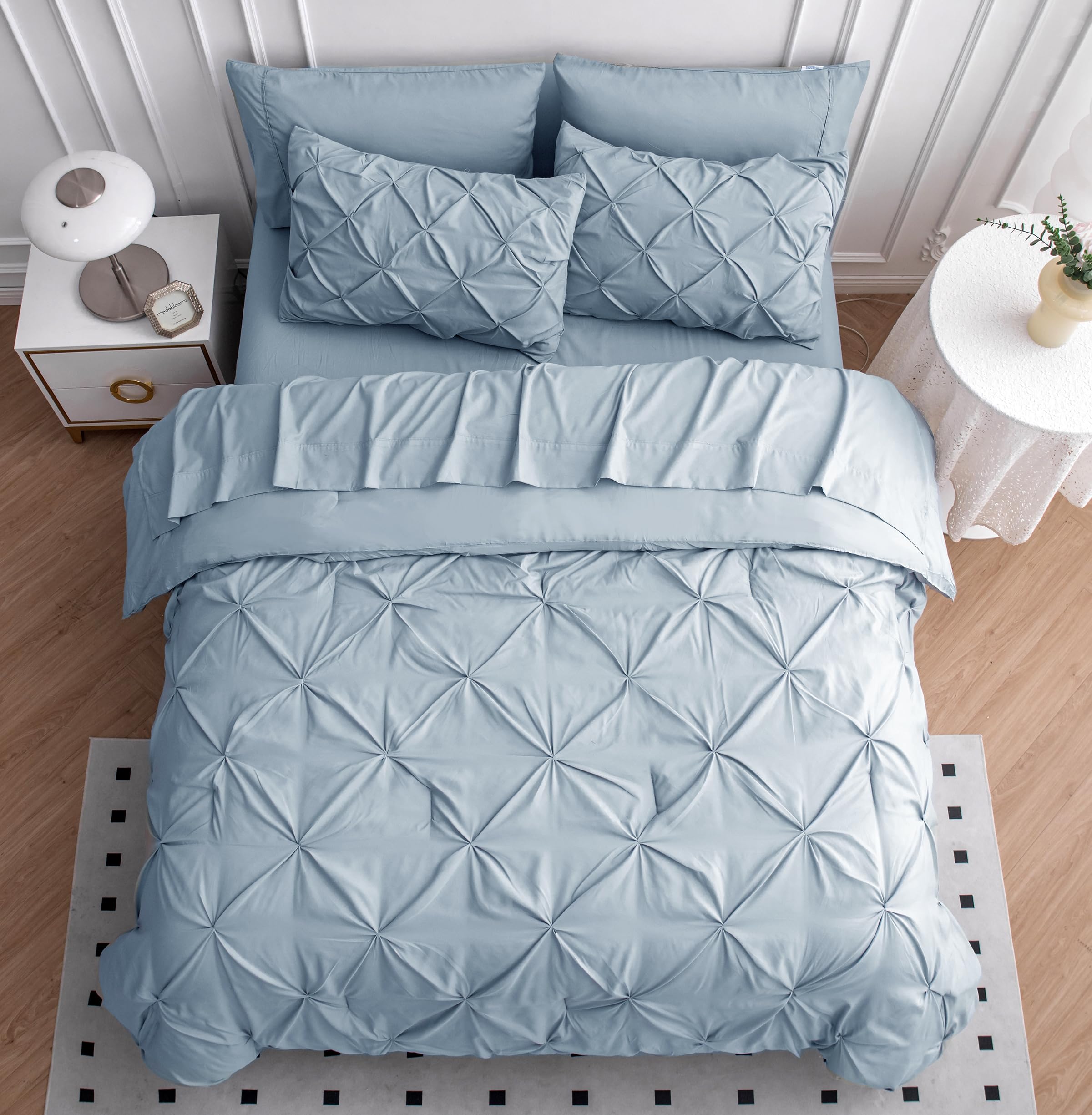 Queen Comforter Set – 7 Piece Bed in a Bag – Pinch Pleated Queen Size Bedding Set