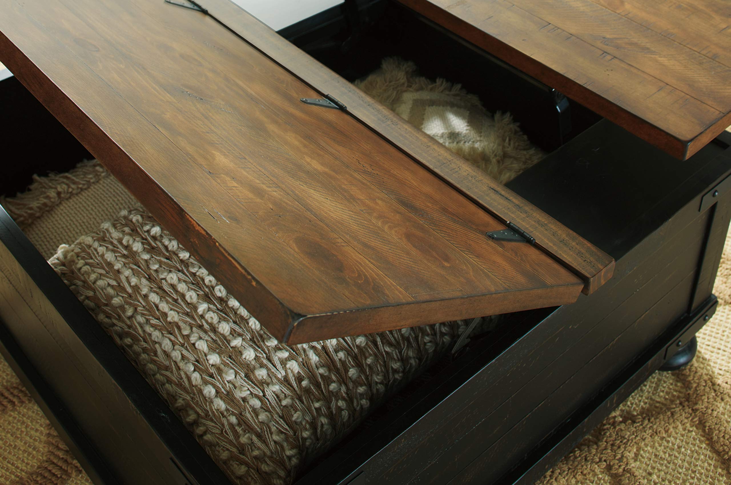 Valebeck Farmhouse Lift Top Coffee Table