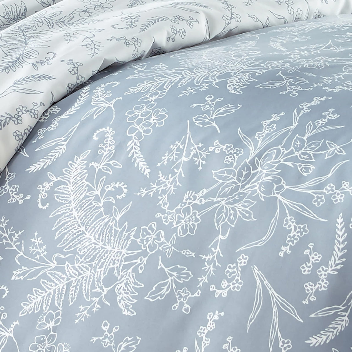 Oversized Comforter Bedding Set Down Alternative All-Season Warmth, Soft Reversible