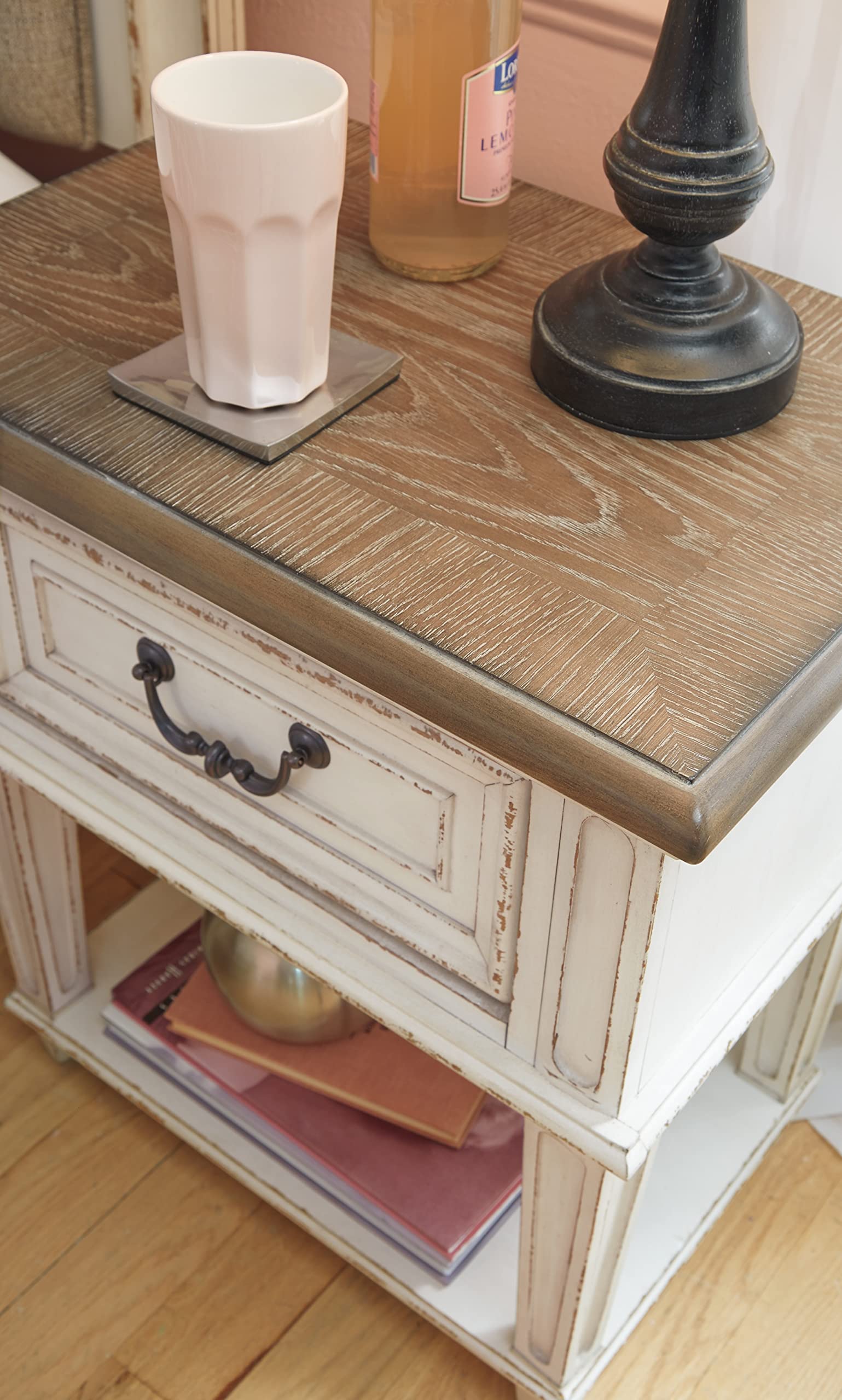 Realyn Nightstand, 1 Drawer, Chipped White