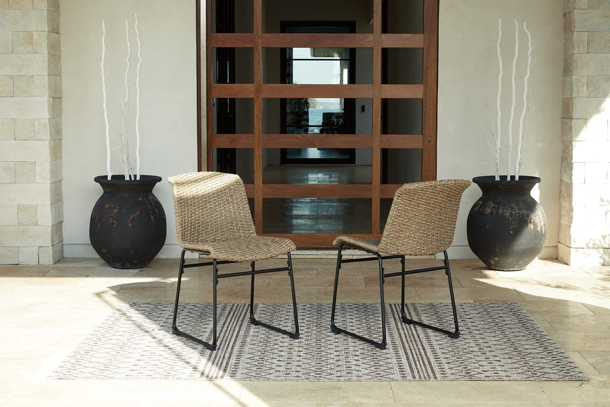 Outdoor Amaris Resin Wicker Patio Chair