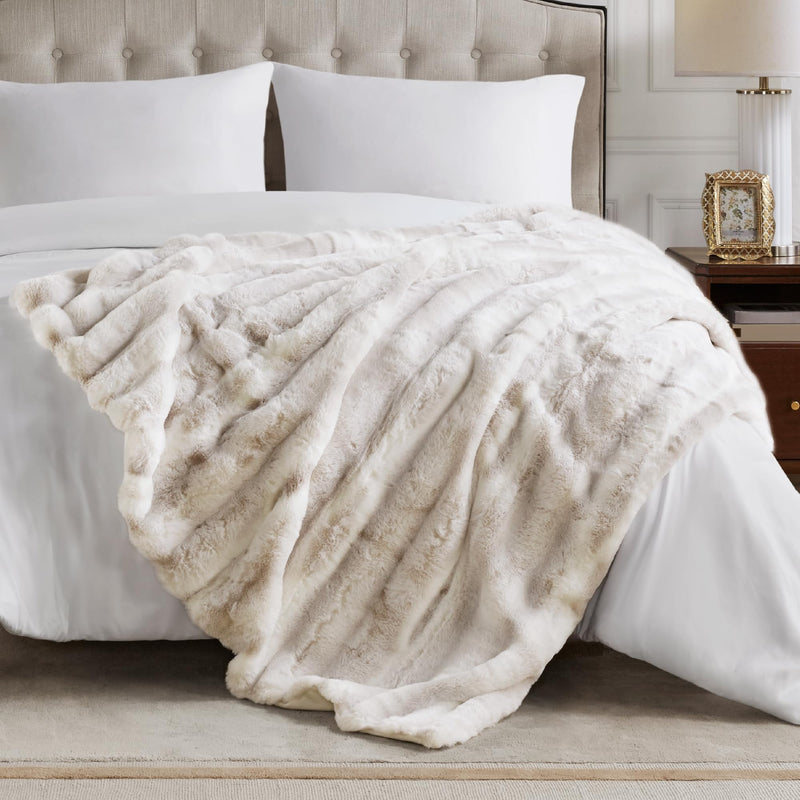 Ultra Soft Plush Throw Blanket, Fuzzy Faux Rabbit Fur Throws