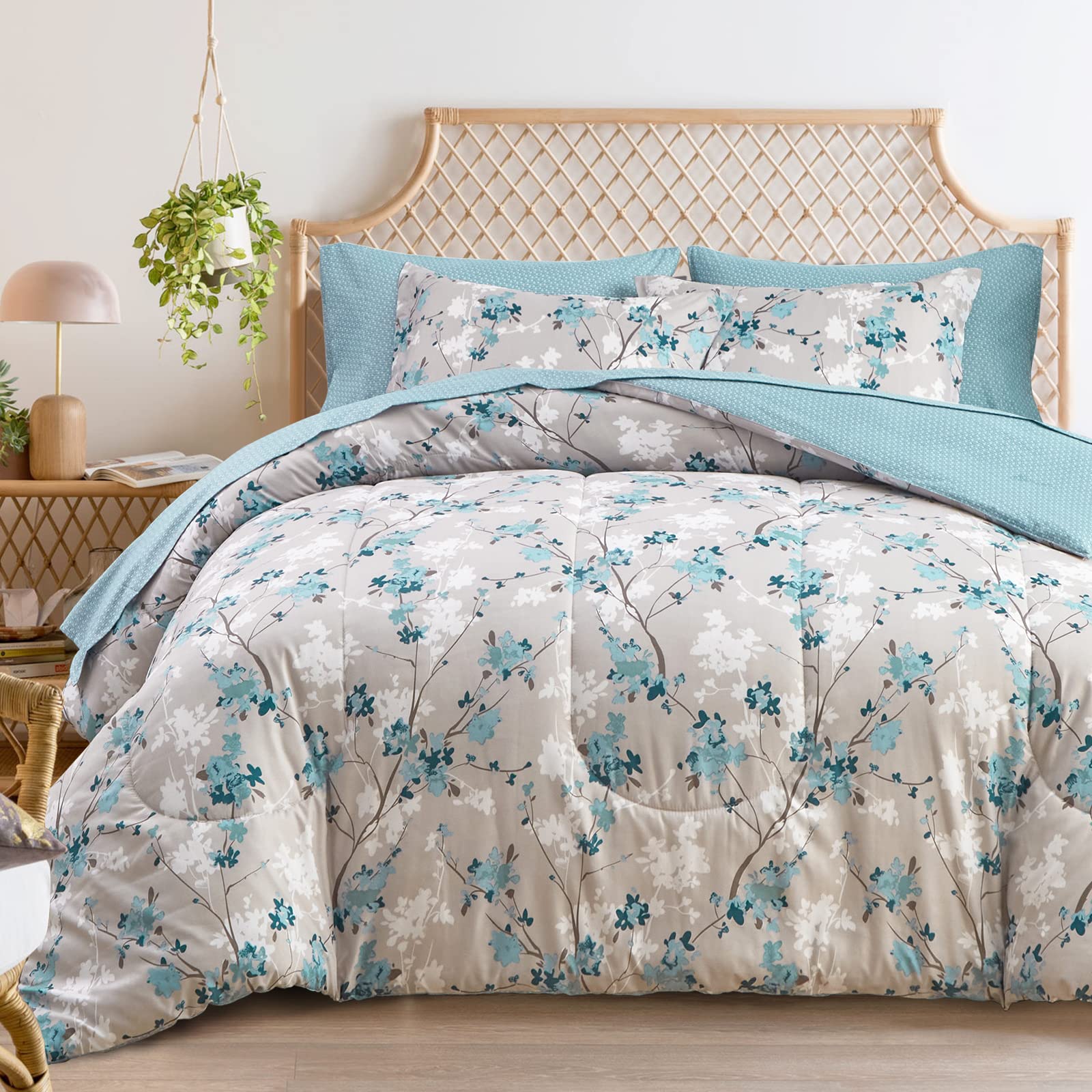 Gray Botanical Bed in a Bag Queen Size 7 Pieces