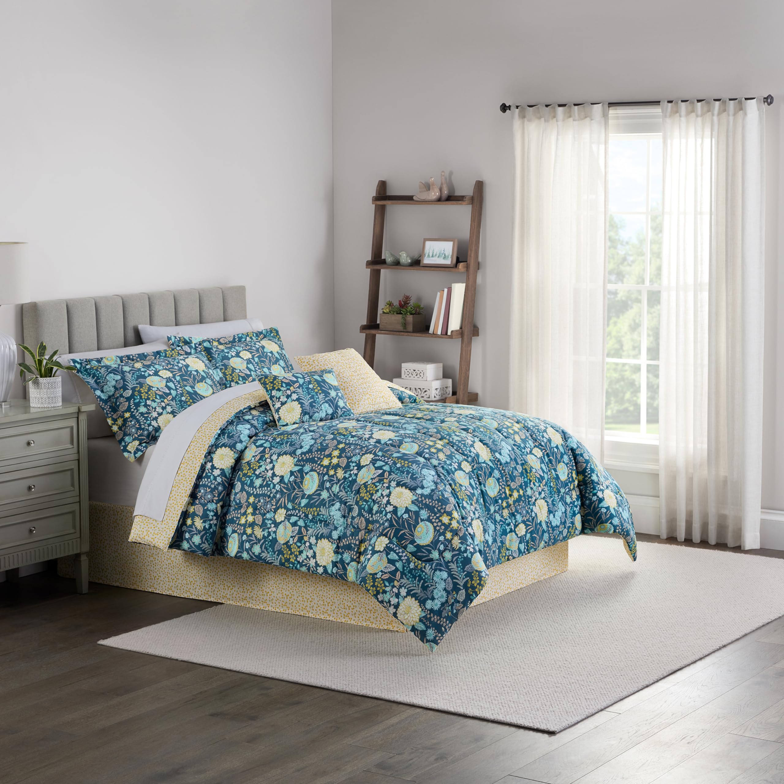 Traditions Vintage Fiona Floral 6 Piece Pattern Bedding Set