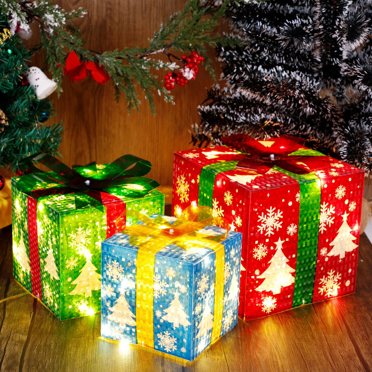 Set of 3 Lighted Gift Boxes Christmas Decorations