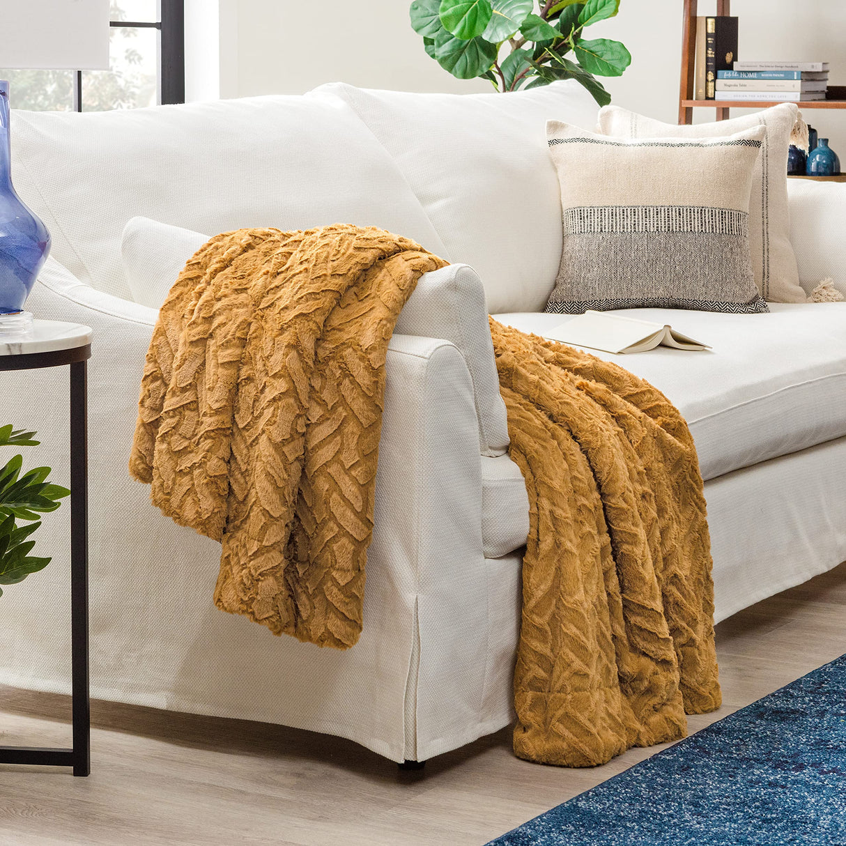 Premium Soft Cloud Faux Fur Throw Blanket - Plush, Soft Sherpa & Minky Blanket