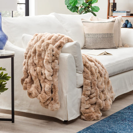 Premium Ruched Faux Fur Throw Blanket - Luxurious